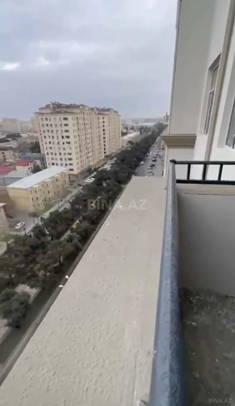 Satılır 2 otaqlı mənzil 83 m²