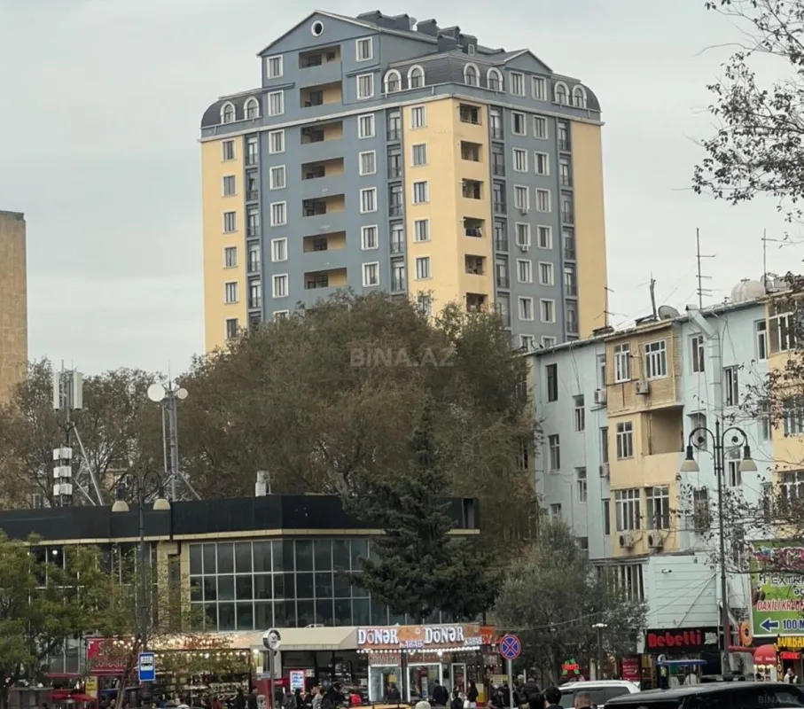 Satılır 3 otaqlı mənzil 126 m²