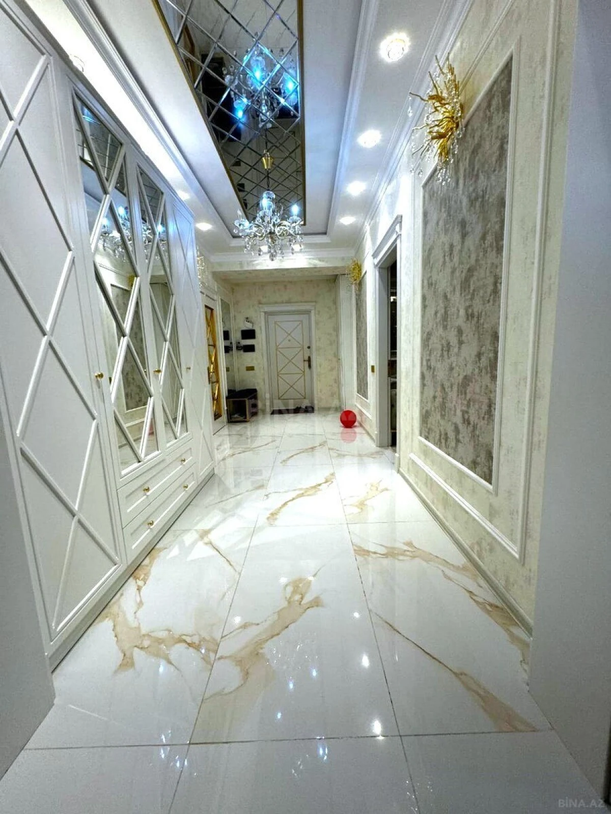 Satılır 3 otaqlı mənzil 100 m²