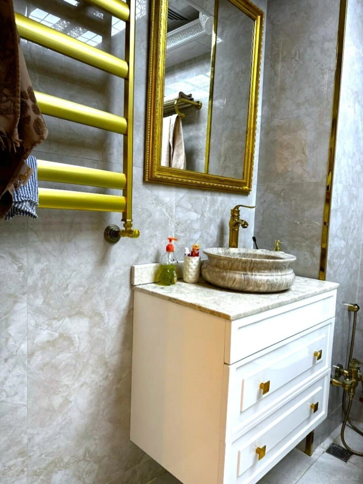 Satılır 3 otaqlı mənzil 100 m²