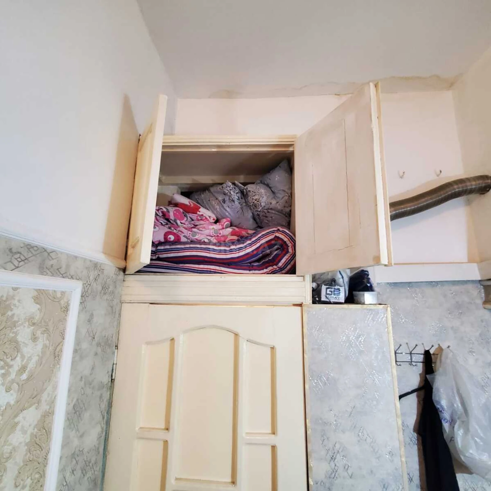 Satılır 1 otaqlı mənzil 18 m²