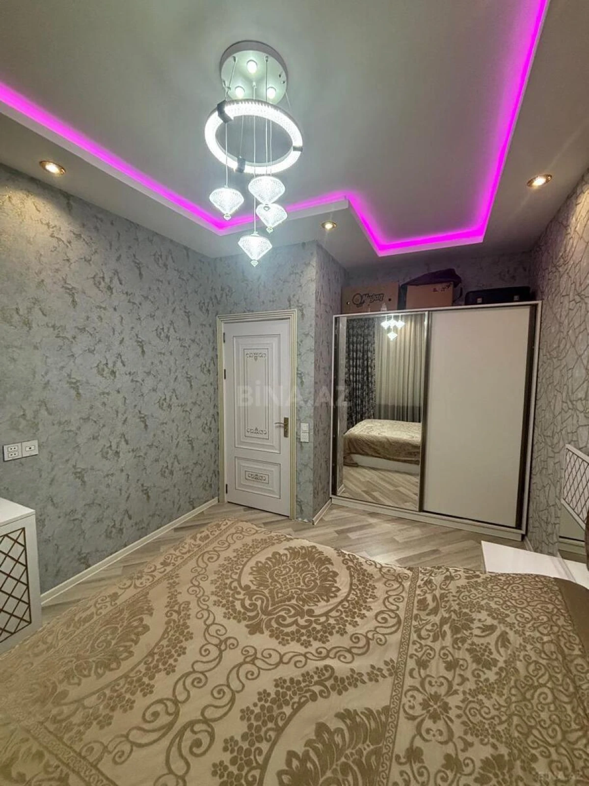 Satılır 2 otaqlı mənzil 64 m²