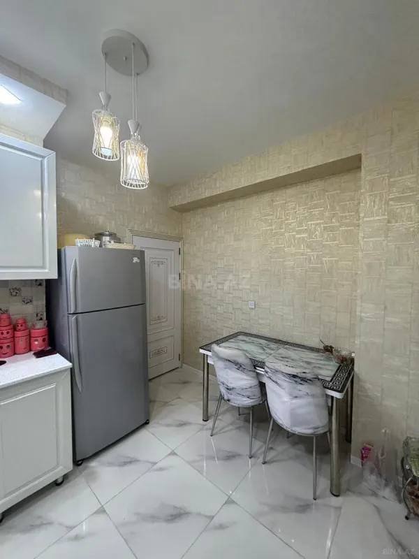 Satılır 2 otaqlı mənzil 64 m²