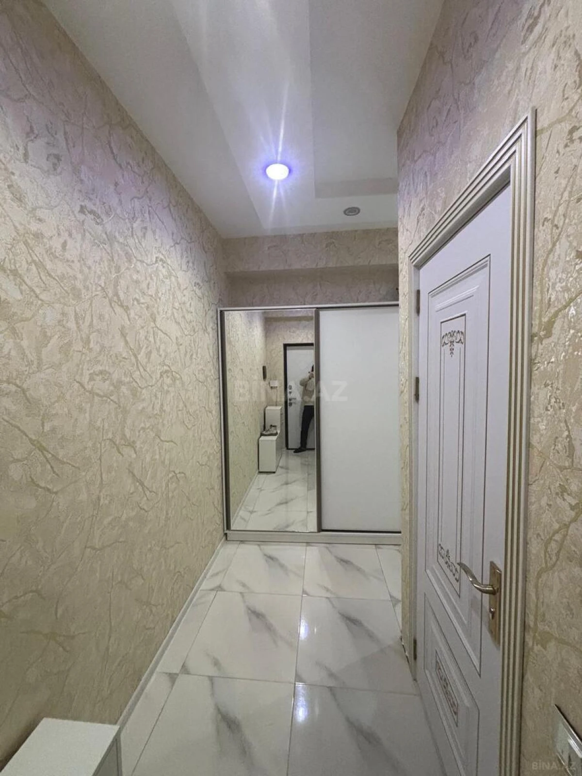 Satılır 2 otaqlı mənzil 64 m²
