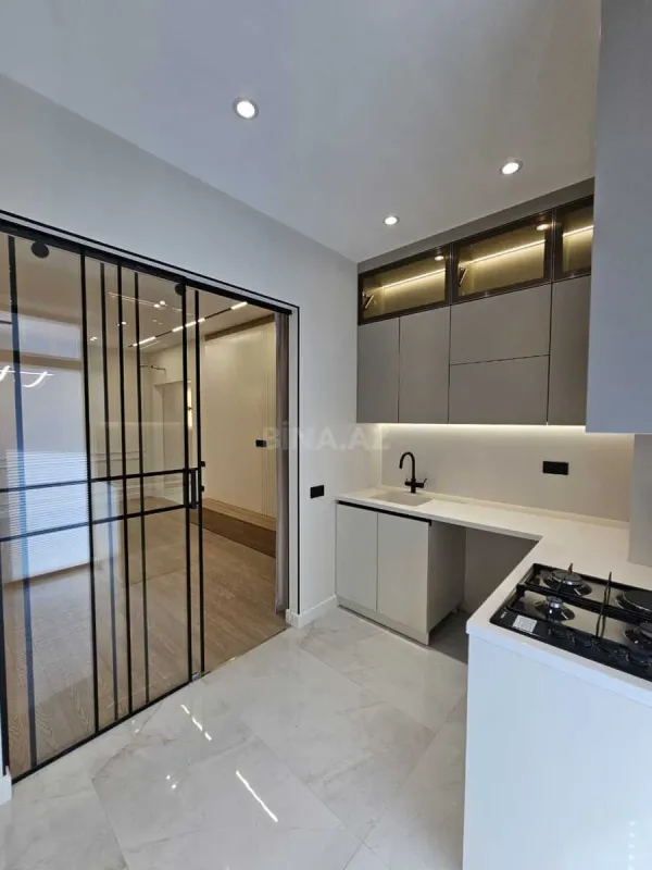 Satılır 3 otaqlı mənzil 105 m²