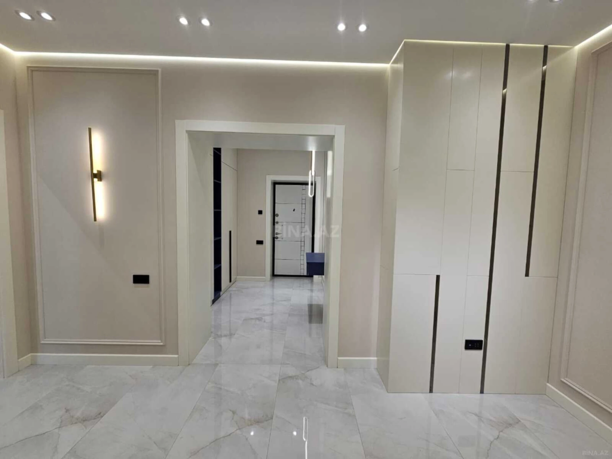 Satılır 3 otaqlı mənzil 105 m²