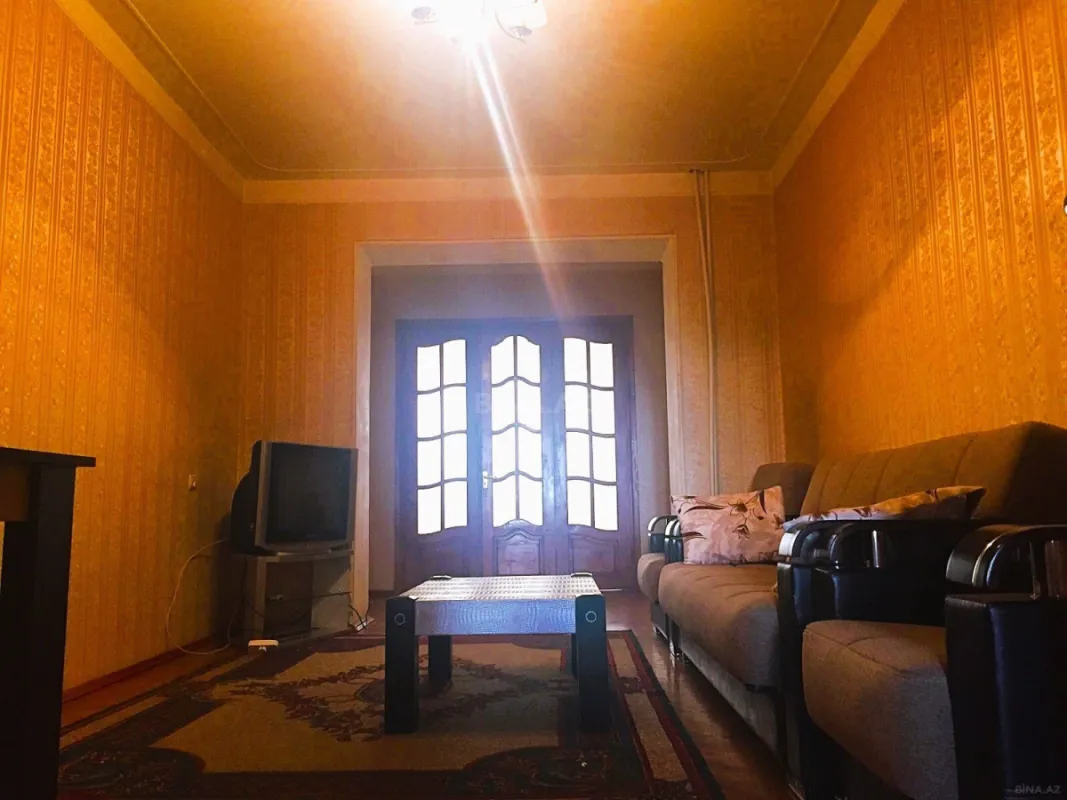 Satılır 4 otaqlı mənzil 100 m²