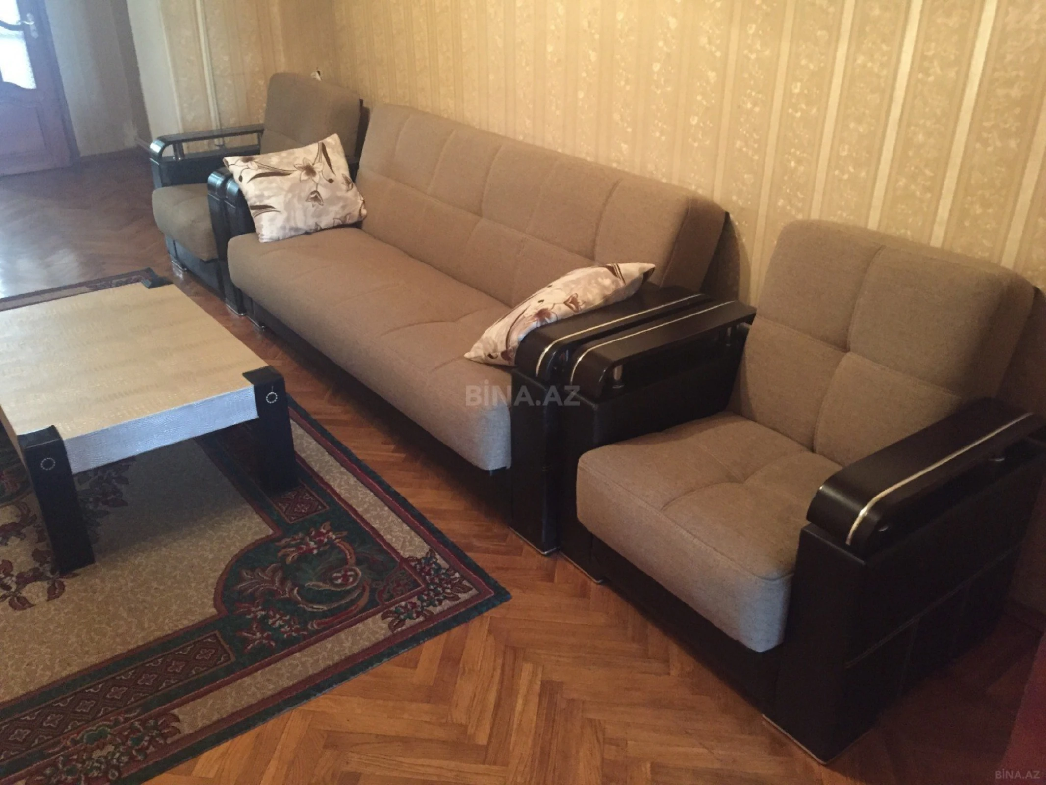 Satılır 4 otaqlı mənzil 100 m²