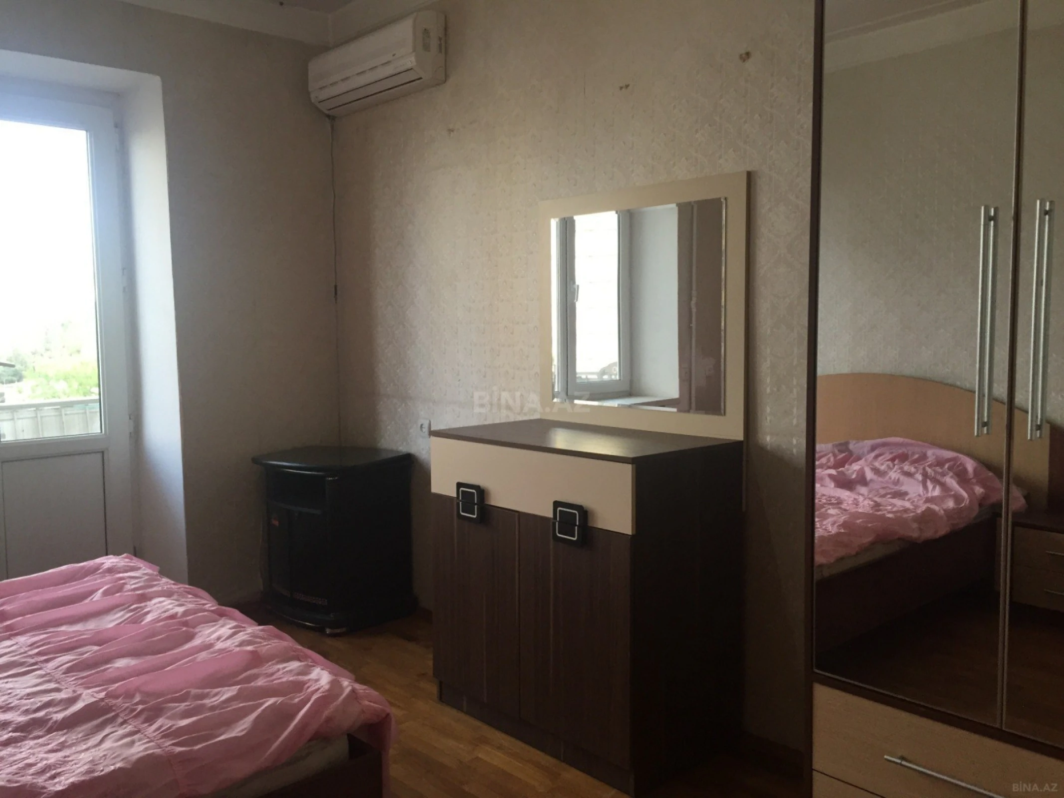 Satılır 4 otaqlı mənzil 100 m²