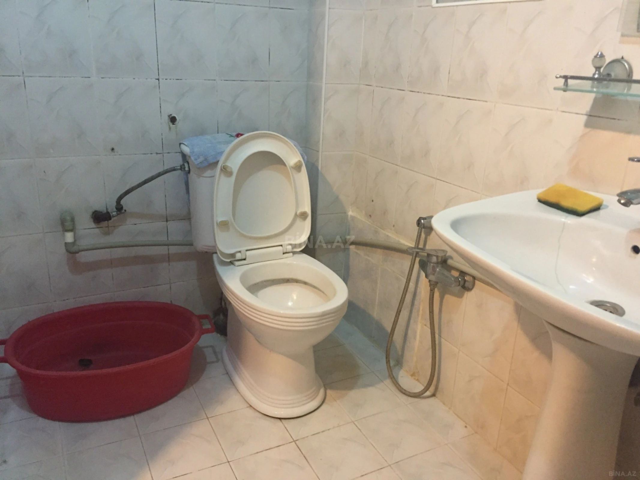 Satılır 4 otaqlı mənzil 100 m²