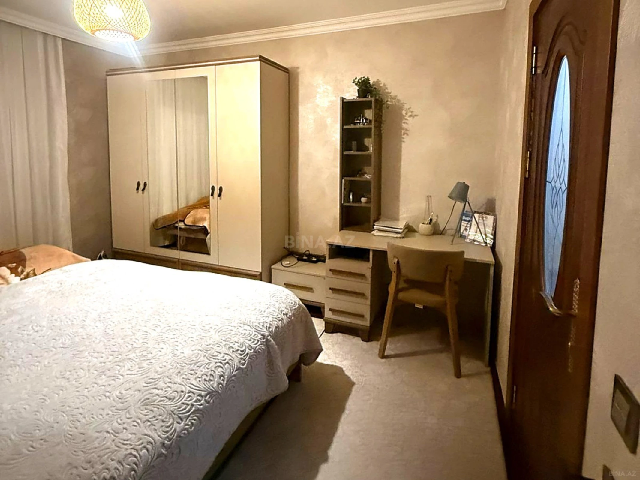 Satılır 2 otaqlı mənzil 60 m²