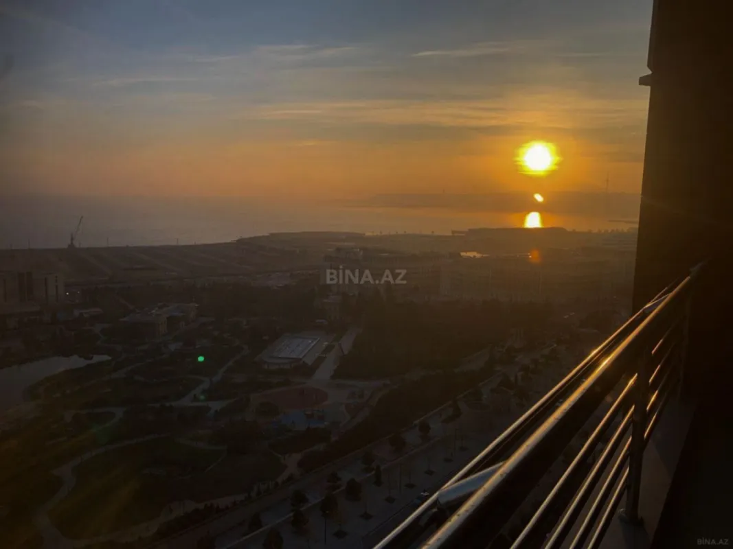 Kirayə verilir 3 otaqlı mənzil 150 m²