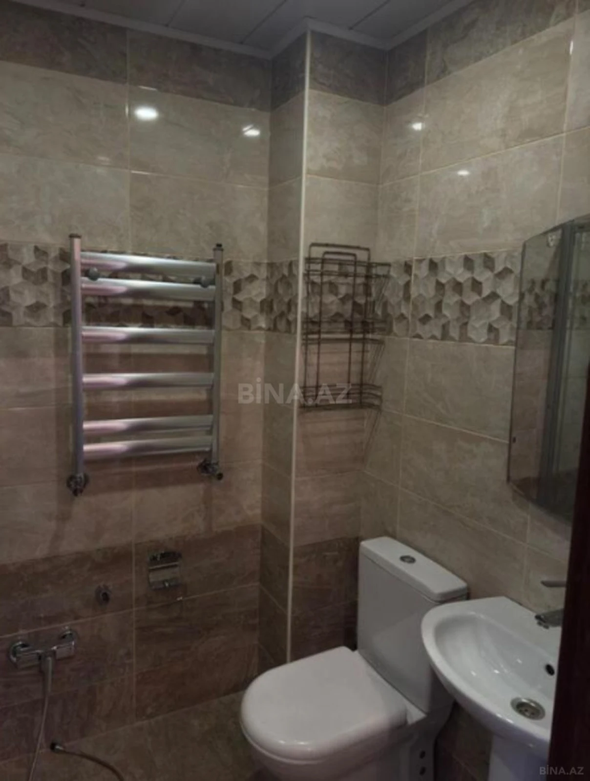 Kirayə verilir 2 otaqlı mənzil 65 m²
