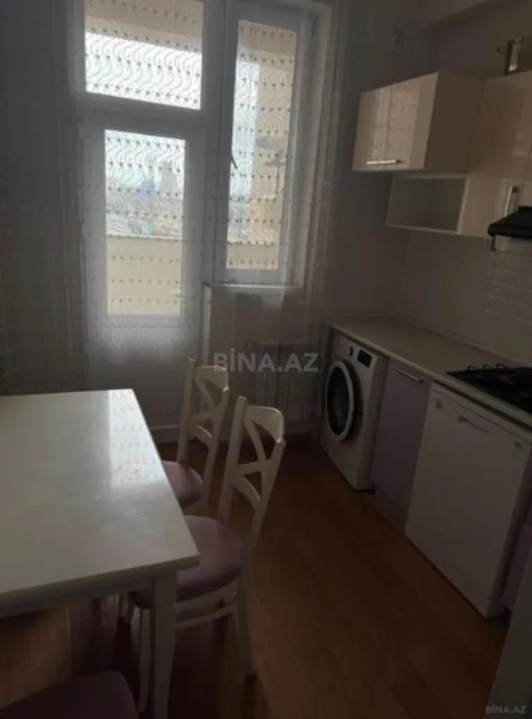 Kirayə verilir 2 otaqlı mənzil 65 m²