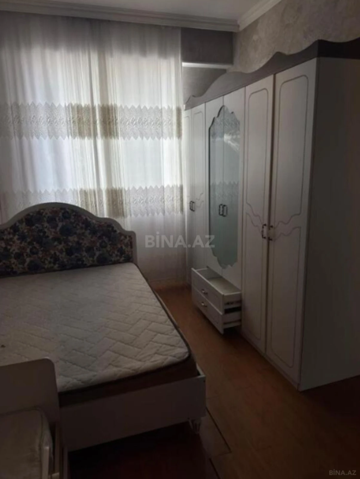 Kirayə verilir 2 otaqlı mənzil 65 m²