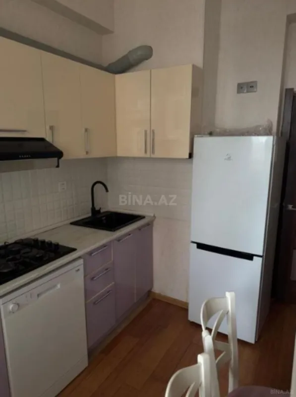 Kirayə verilir 2 otaqlı mənzil 65 m²