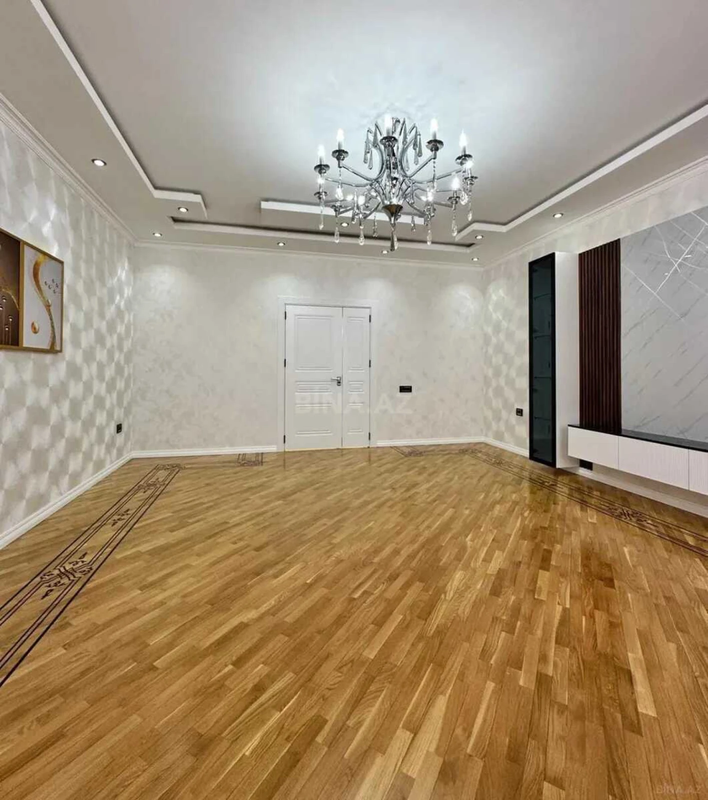 Satılır 3 otaqlı mənzil 134 m²