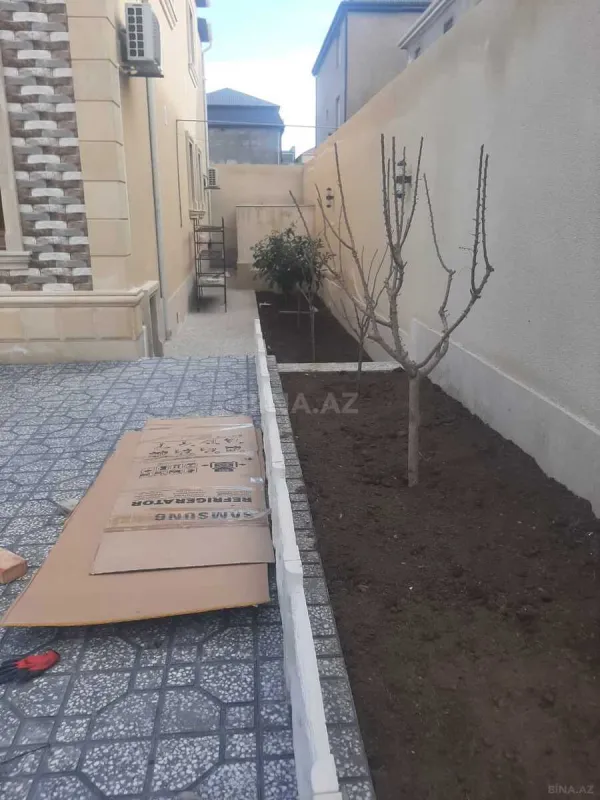 Satılır 6 otaqlı həyət evi 250 m²