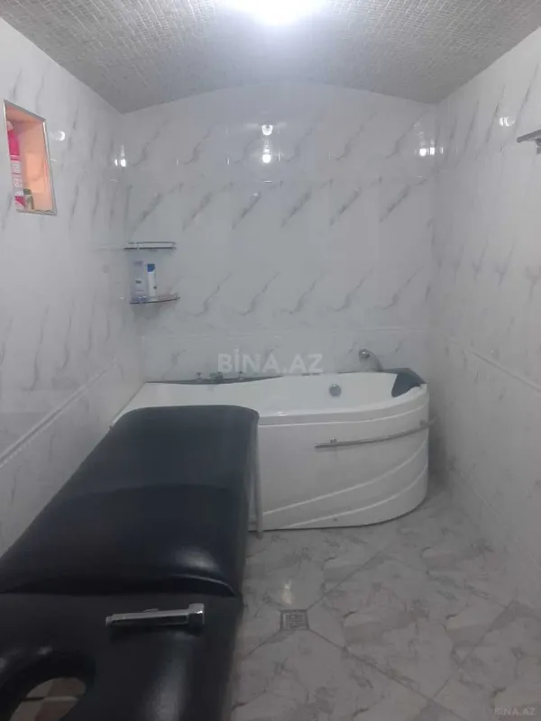 Satılır 6 otaqlı həyət evi 250 m²