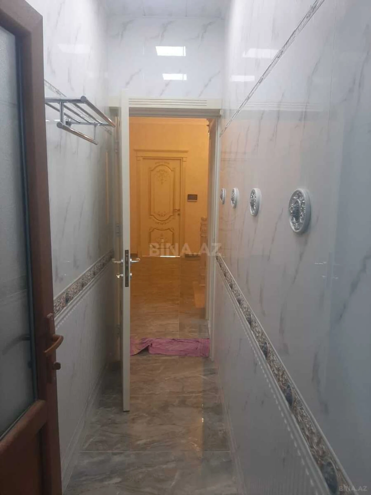Satılır 6 otaqlı həyət evi 250 m²