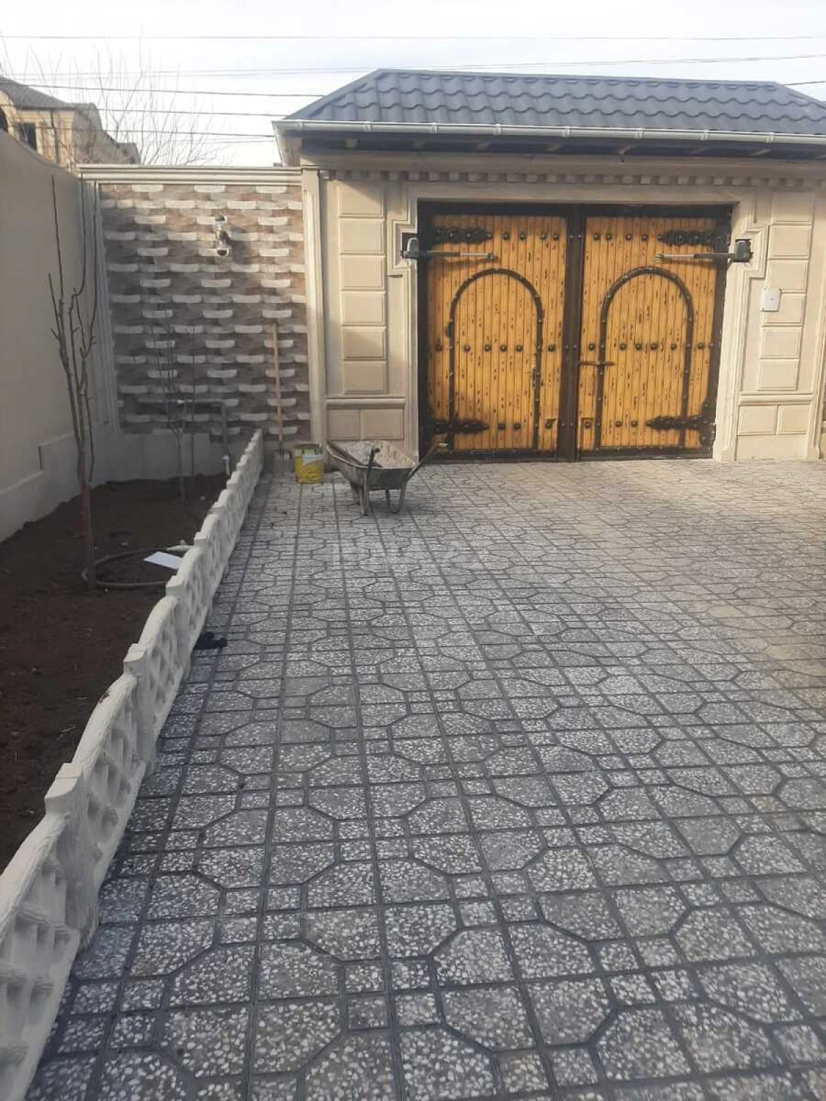 Satılır 6 otaqlı həyət evi 250 m²