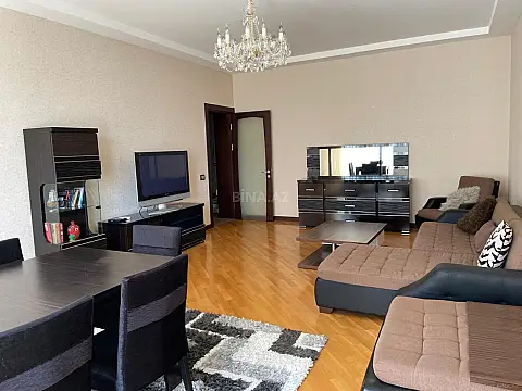 Kirayə verilir 2 otaqlı mənzil 107 m²