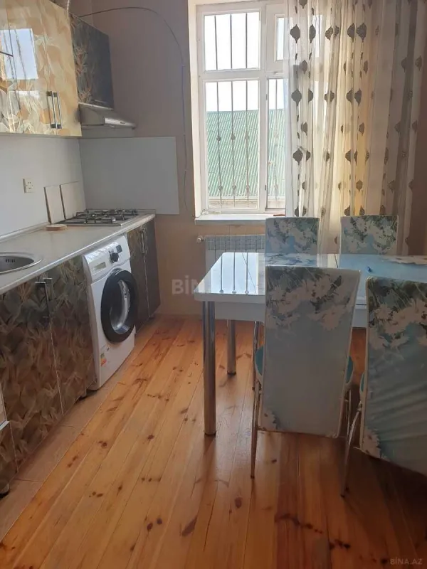 Satılır 6 otaqlı həyət evi 240 m²