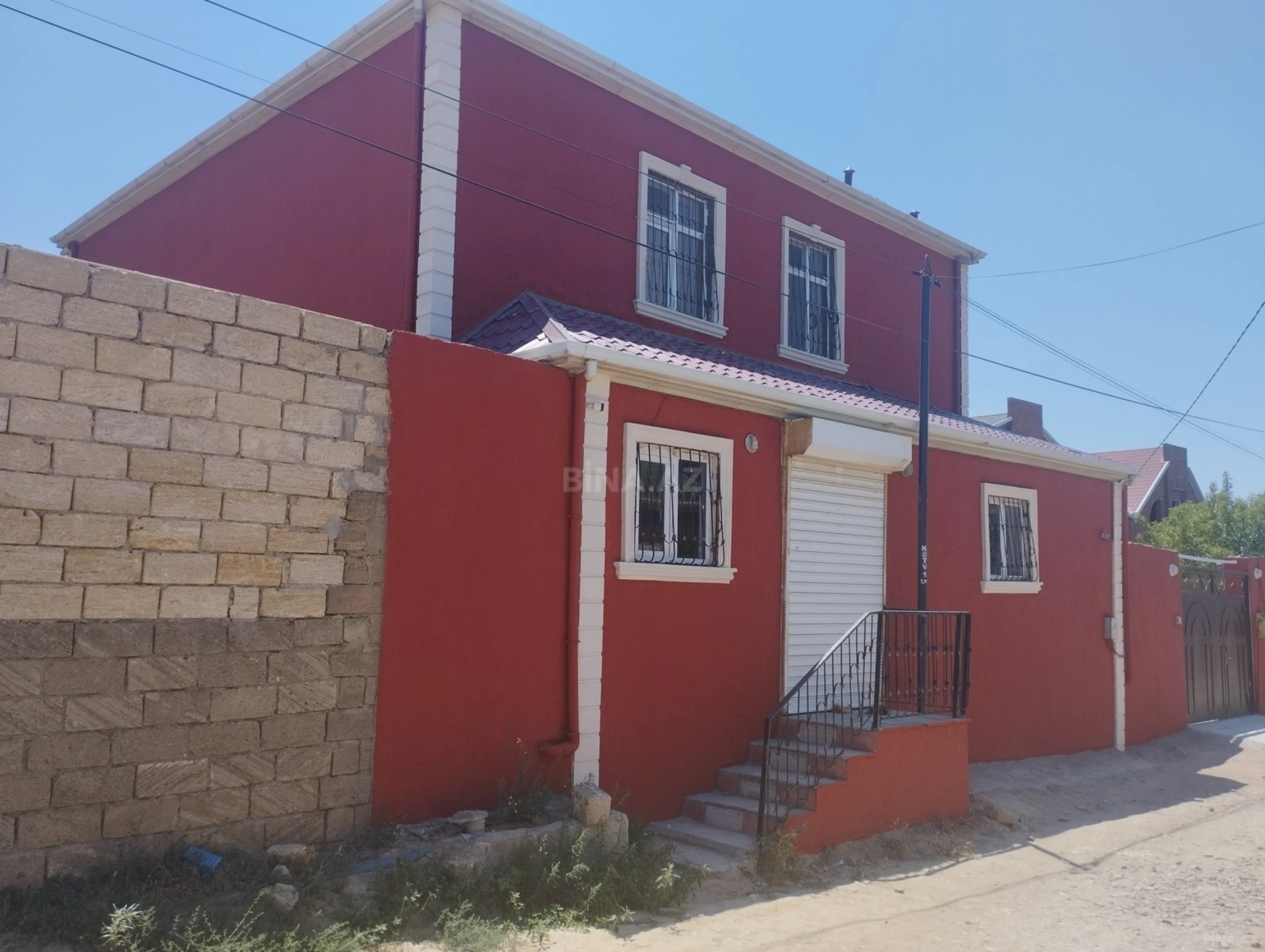 Satılır 6 otaqlı həyət evi 240 m²