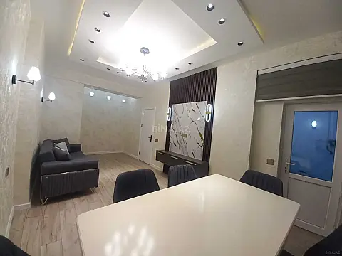 Satılır 2 otaqlı mənzil 85 m²