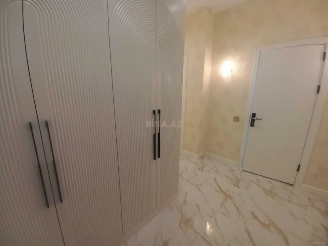 Satılır 2 otaqlı mənzil 85 m²