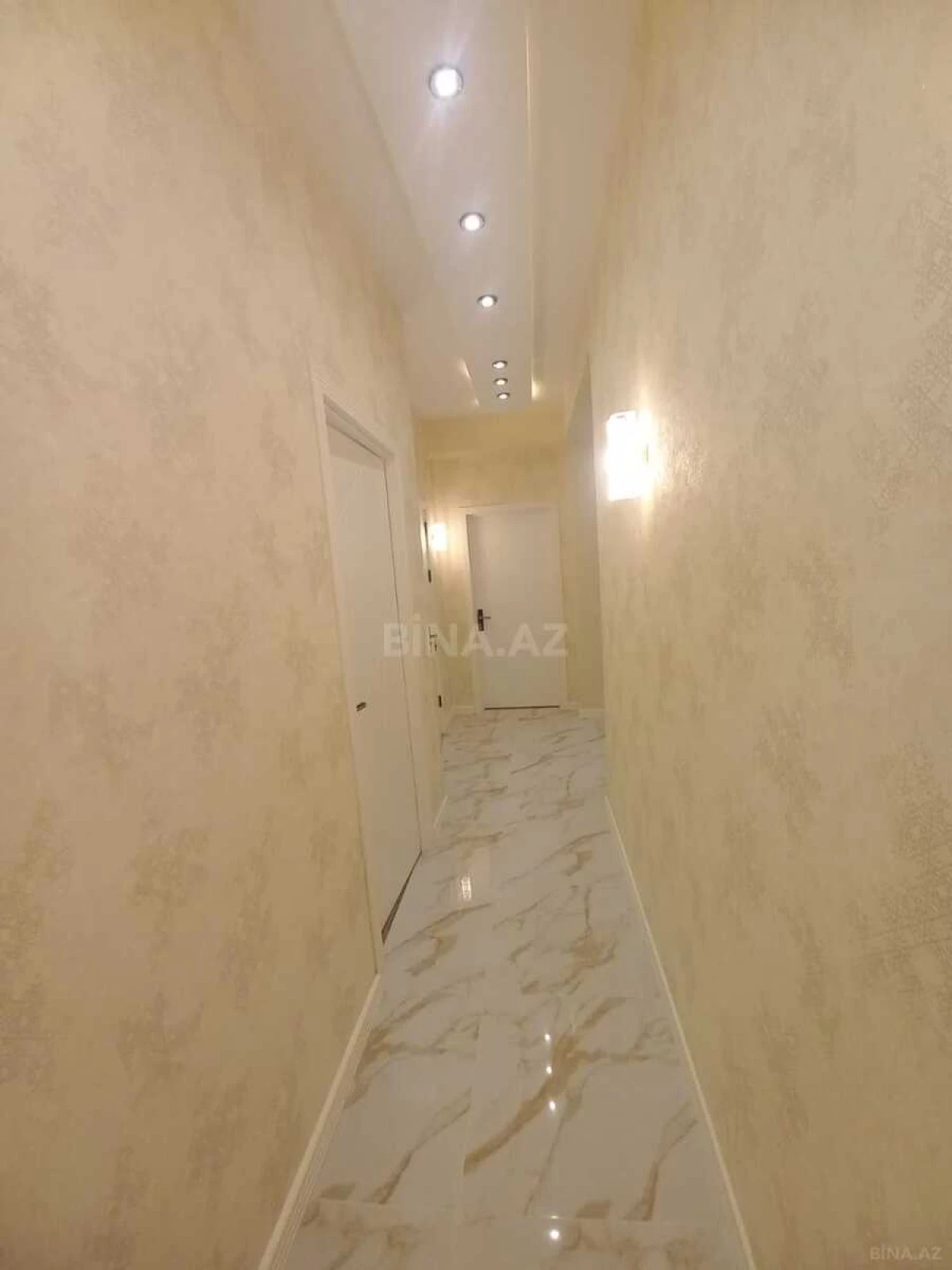 Satılır 2 otaqlı mənzil 85 m²