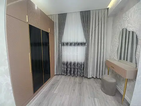 Satılır 2 otaqlı mənzil 75 m²