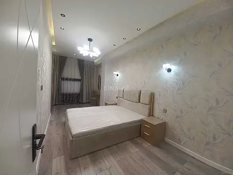 Satılır 2 otaqlı mənzil 75 m²