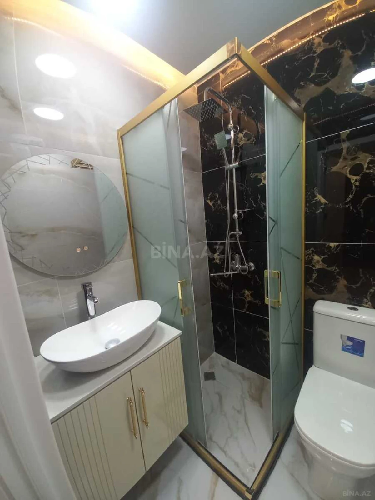 Satılır 2 otaqlı mənzil 75 m²