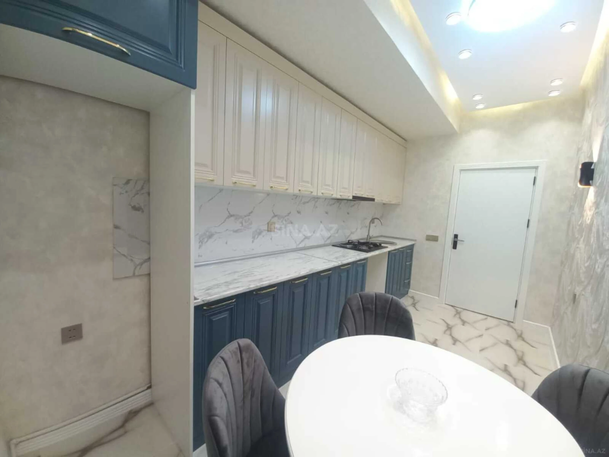 Satılır 2 otaqlı mənzil 75 m²