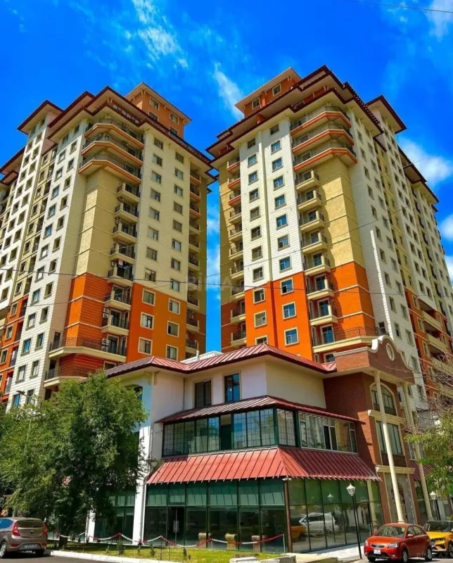 Satılır 3 otaqlı mənzil 125 m²