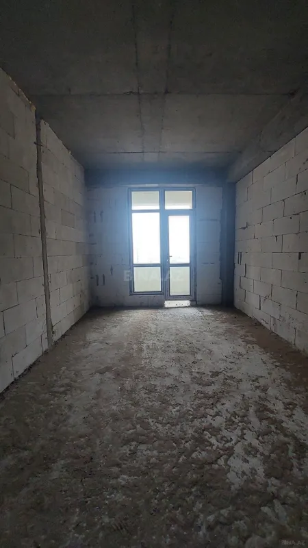 Satılır 3 otaqlı mənzil 125 m²