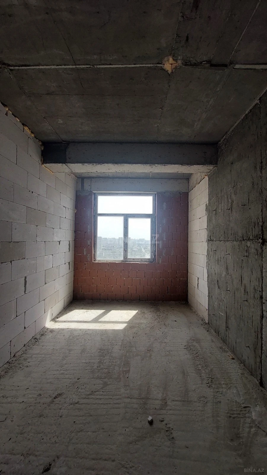 Satılır 3 otaqlı mənzil 125 m²