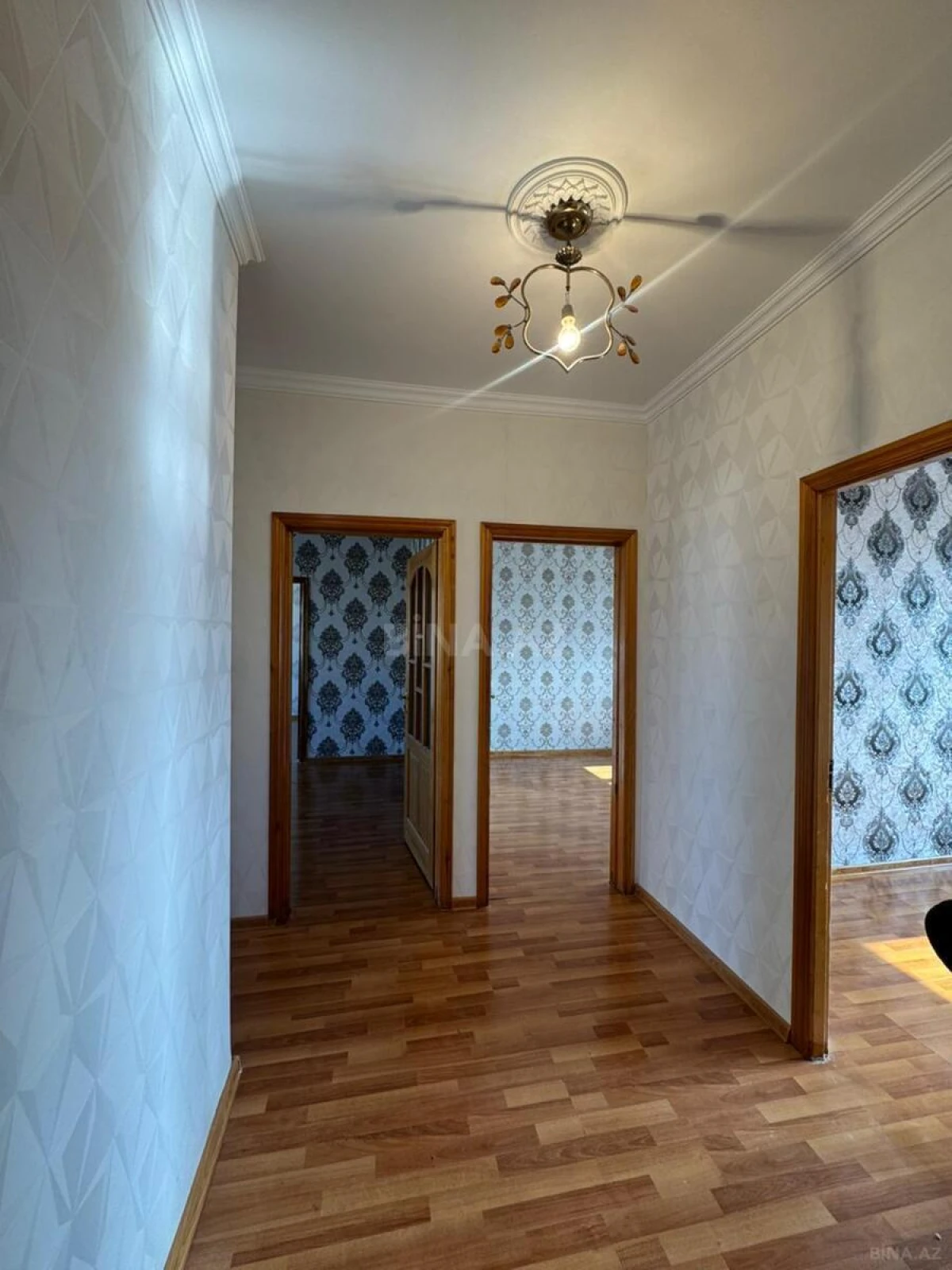 Satılır 4 otaqlı mənzil 90 m²