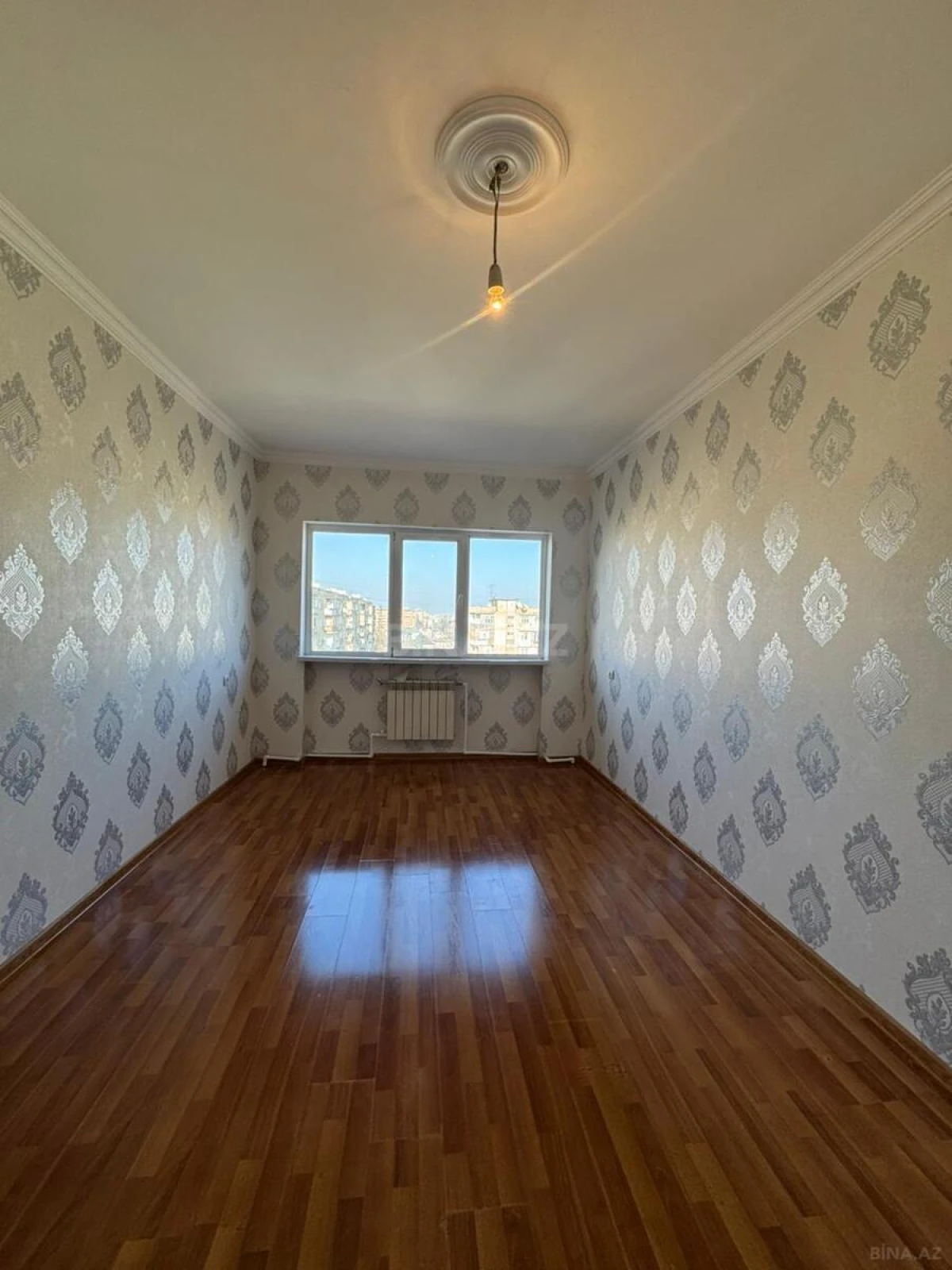 Satılır 4 otaqlı mənzil 90 m²