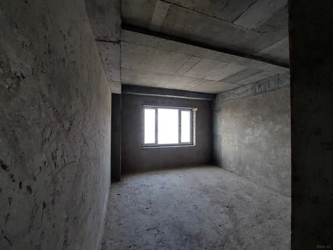 Satılır 3 otaqlı mənzil 121 m²