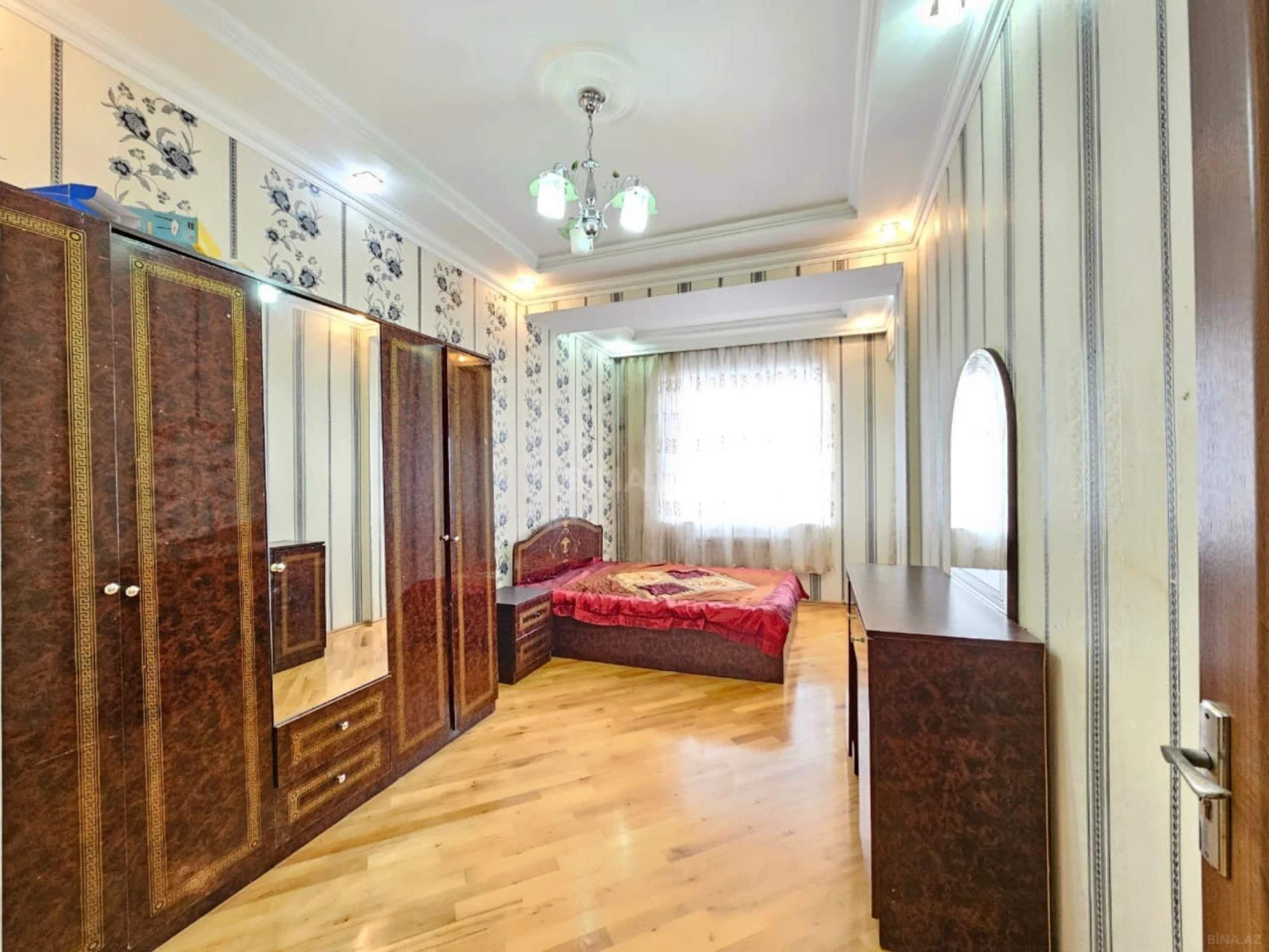 Satılır 3 otaqlı mənzil 88 m²