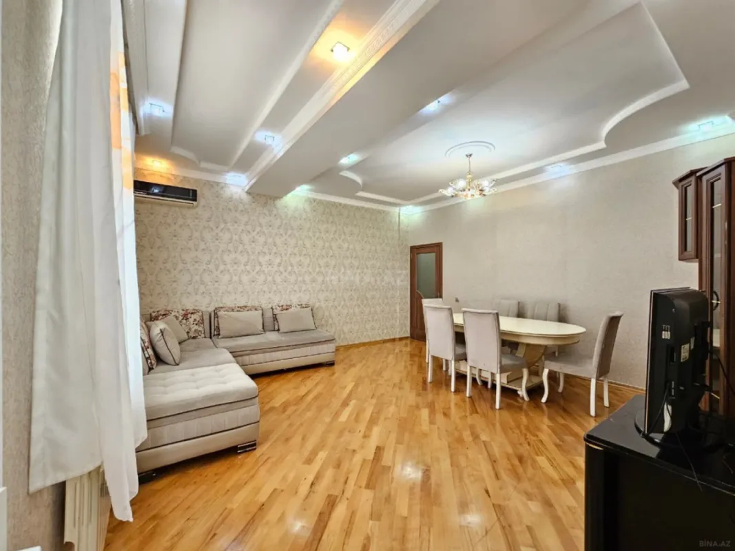 Satılır 3 otaqlı mənzil 88 m²