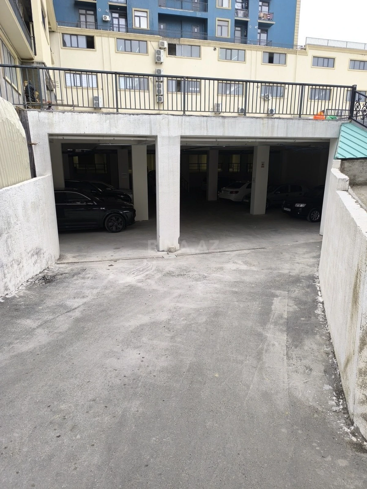 Satılır 3 otaqlı mənzil 97.6 m²