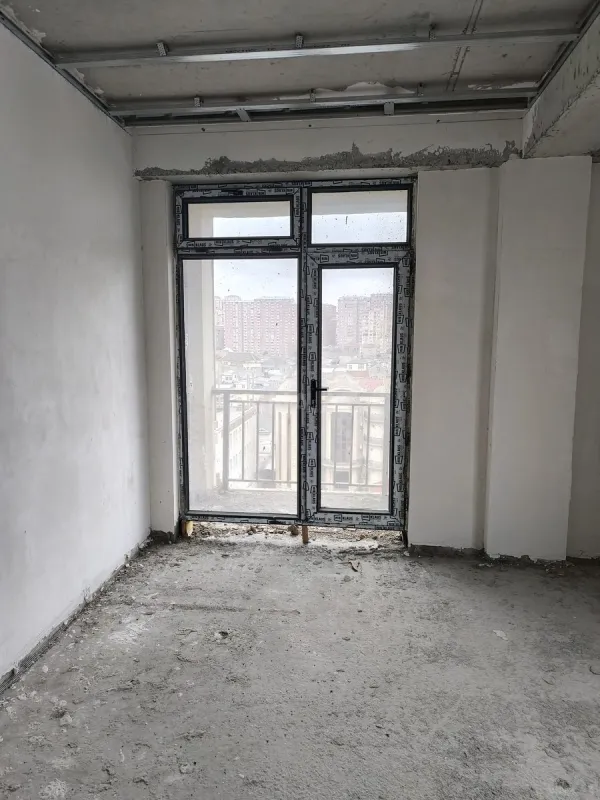 Satılır 3 otaqlı mənzil 97.6 m²