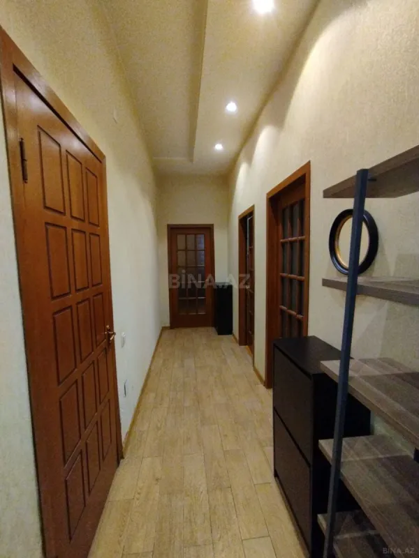 Satılır 2 otaqlı mənzil 93 m²