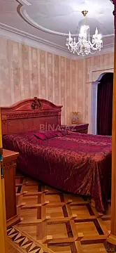 Satılır 5 otaqlı mənzil 140 m²