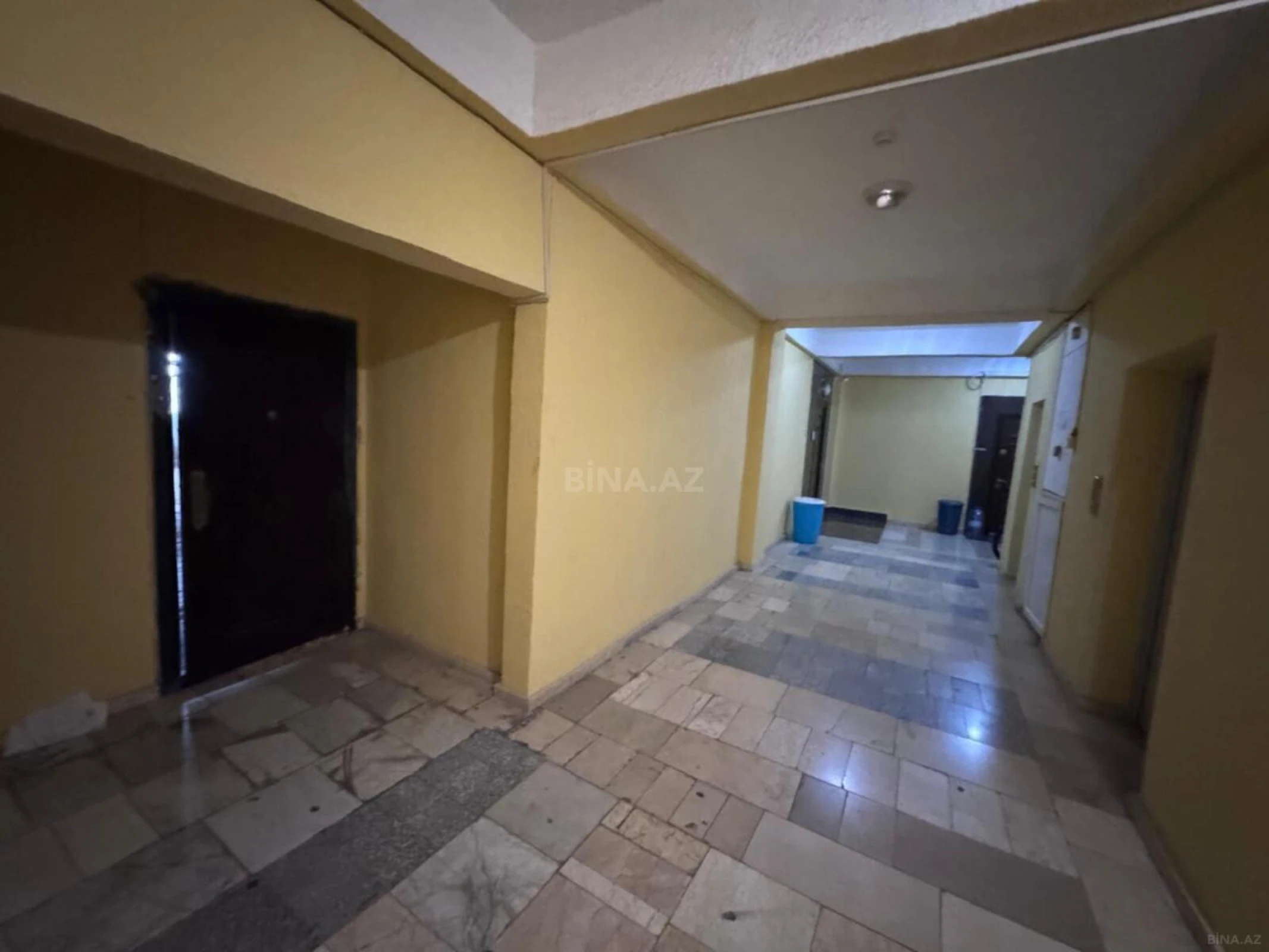 Satılır 3 otaqlı mənzil 122 m²