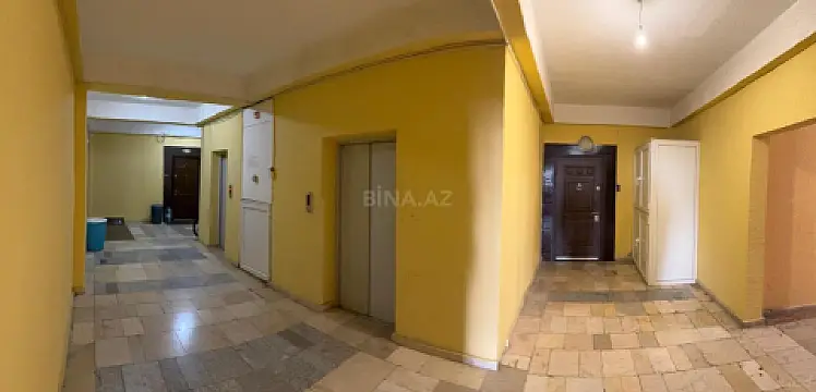 Satılır 3 otaqlı mənzil 122 m²