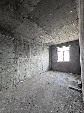 Satılır 3 otaqlı mənzil 122 m²